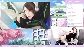 Молодая девка забыла выключить стрим перед еблей с хахалем