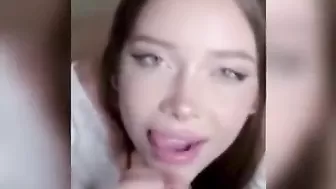 Чужая жена в белых трусиках сладко сосет хуй и просит засадить в задницу на всю длину